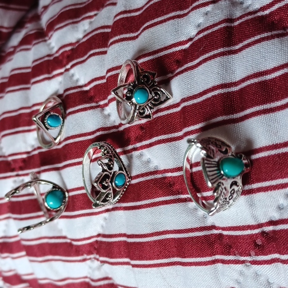 Native American inspired five ring set high in Boutique silver alloy and turquoi